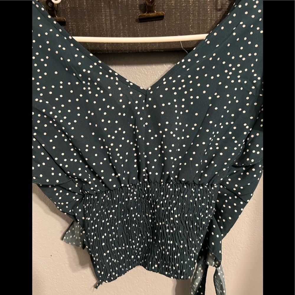 SHEIN Ruffled Crop Top - Picture 5 of 6